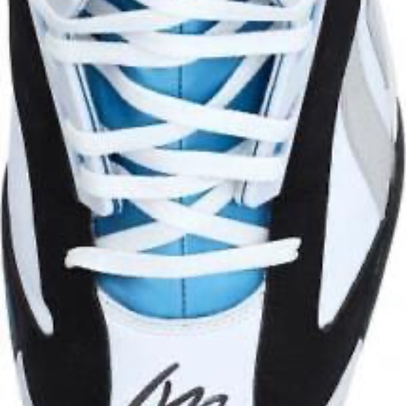 Shaquille O\'Neal Signed Size 22 Reebok The Pump Shoe main image 7